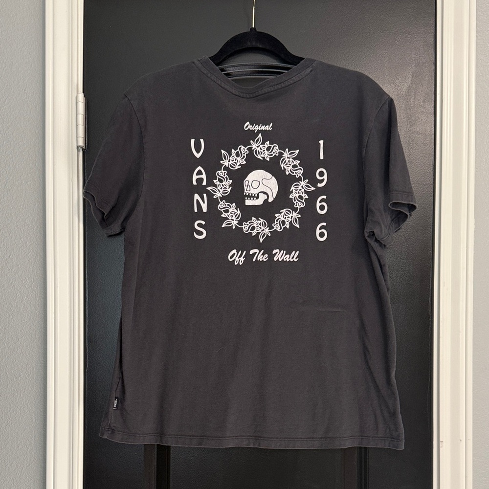 Vans Men’s Charcoal Tee with Small White Skull Chest Graphic - Picture 4 of 6